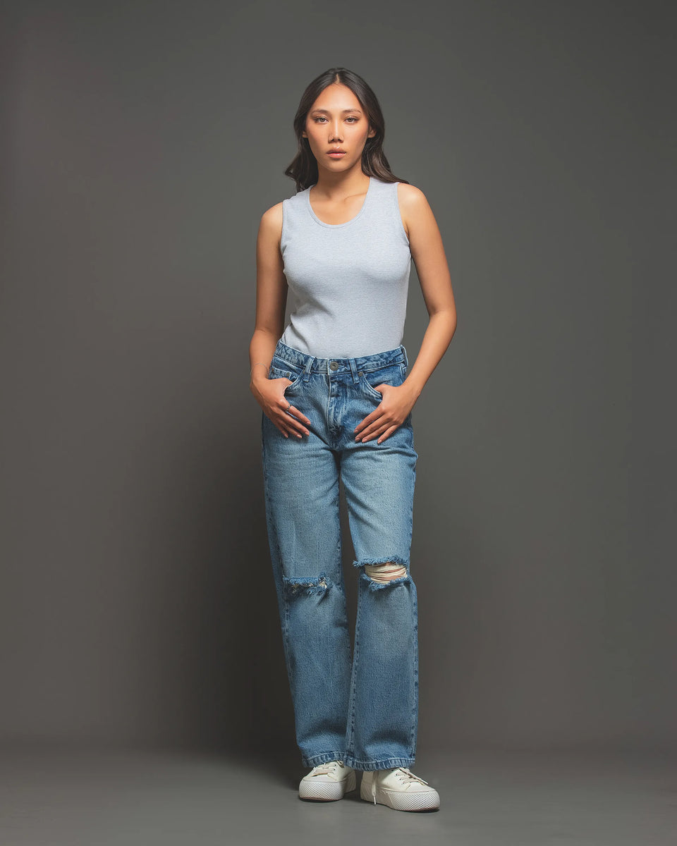 Women straight fit jeans stretched